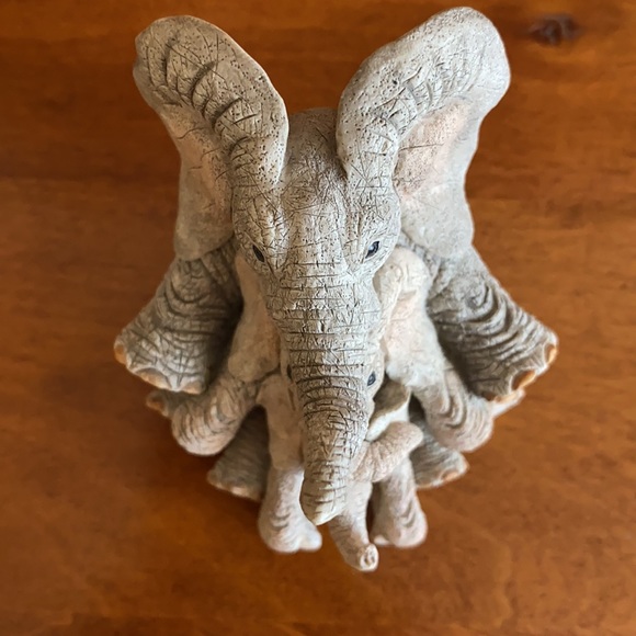 Tuskers Family Tree Elephant Figurine - Picture 8 of 10